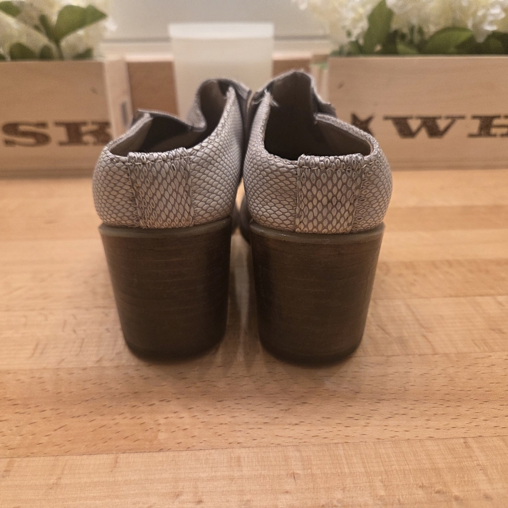 FREEBIRD Shae Cream Lizard  Leather Mule Booties Womens SZ 9 - Picture 5 of 8